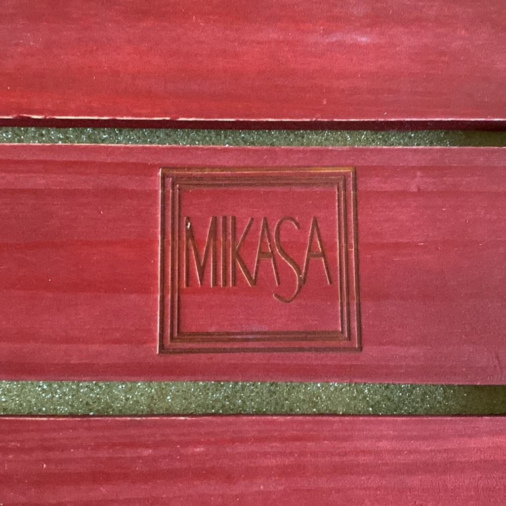 Mikasa Antique Christmas Ornament Set - Picture 8 of 9